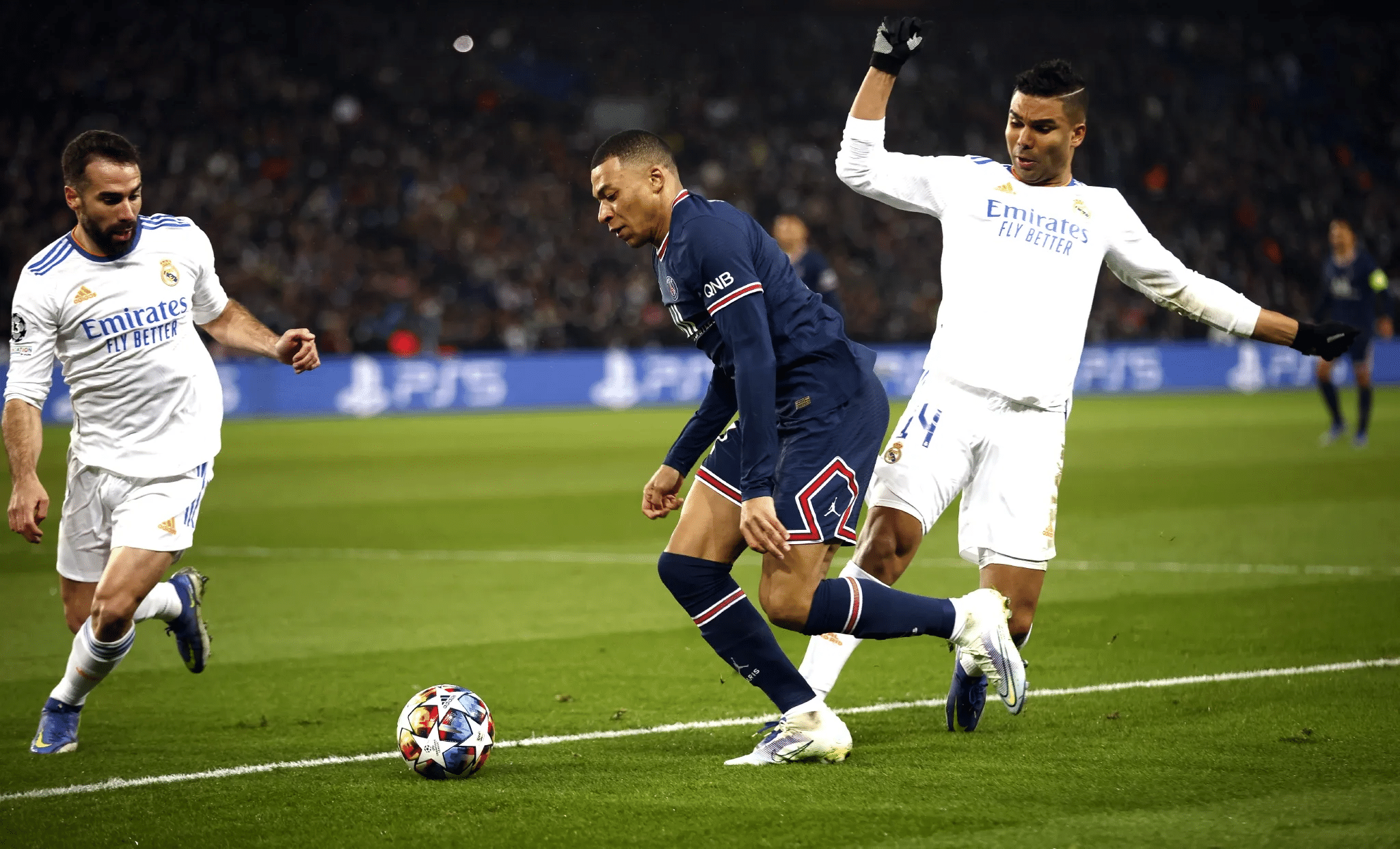 包含赛后德国杯焦点战；巴黎圣日耳曼强势反弹；态度坚定；控场能力受关注的词条