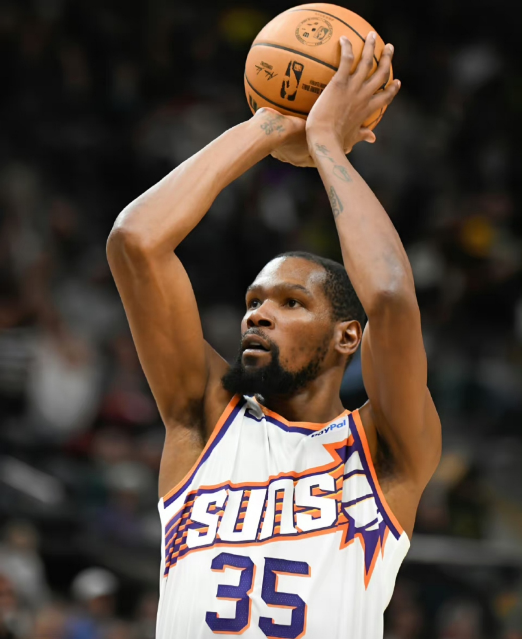 包含里程碑夜！巴塞罗那临场应变，NBA常规赛赛前刷纪录，管理层满意，控场能力受关注的词条